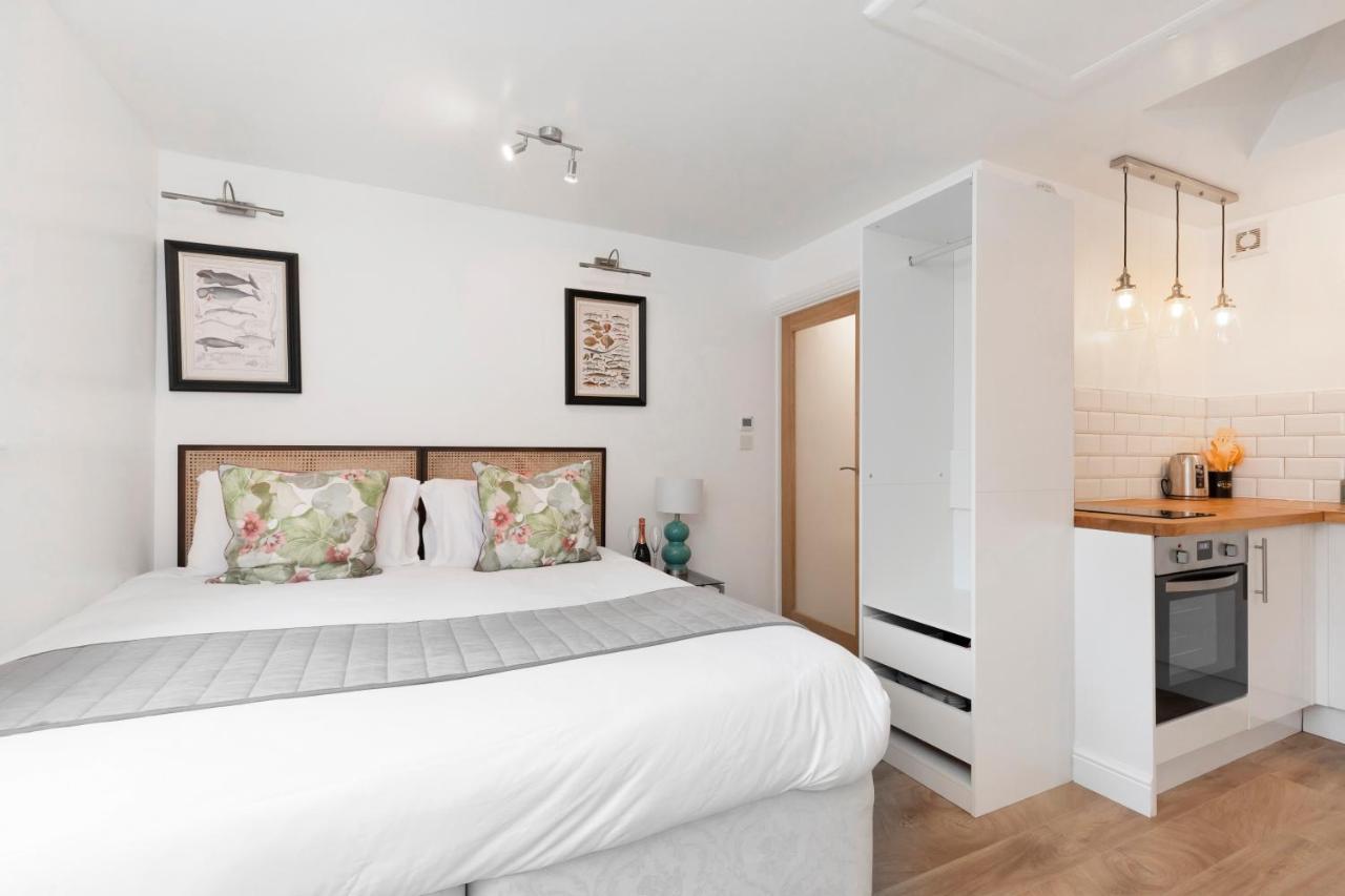Modern Self Contained Studio Home Cheltenham Exterior foto